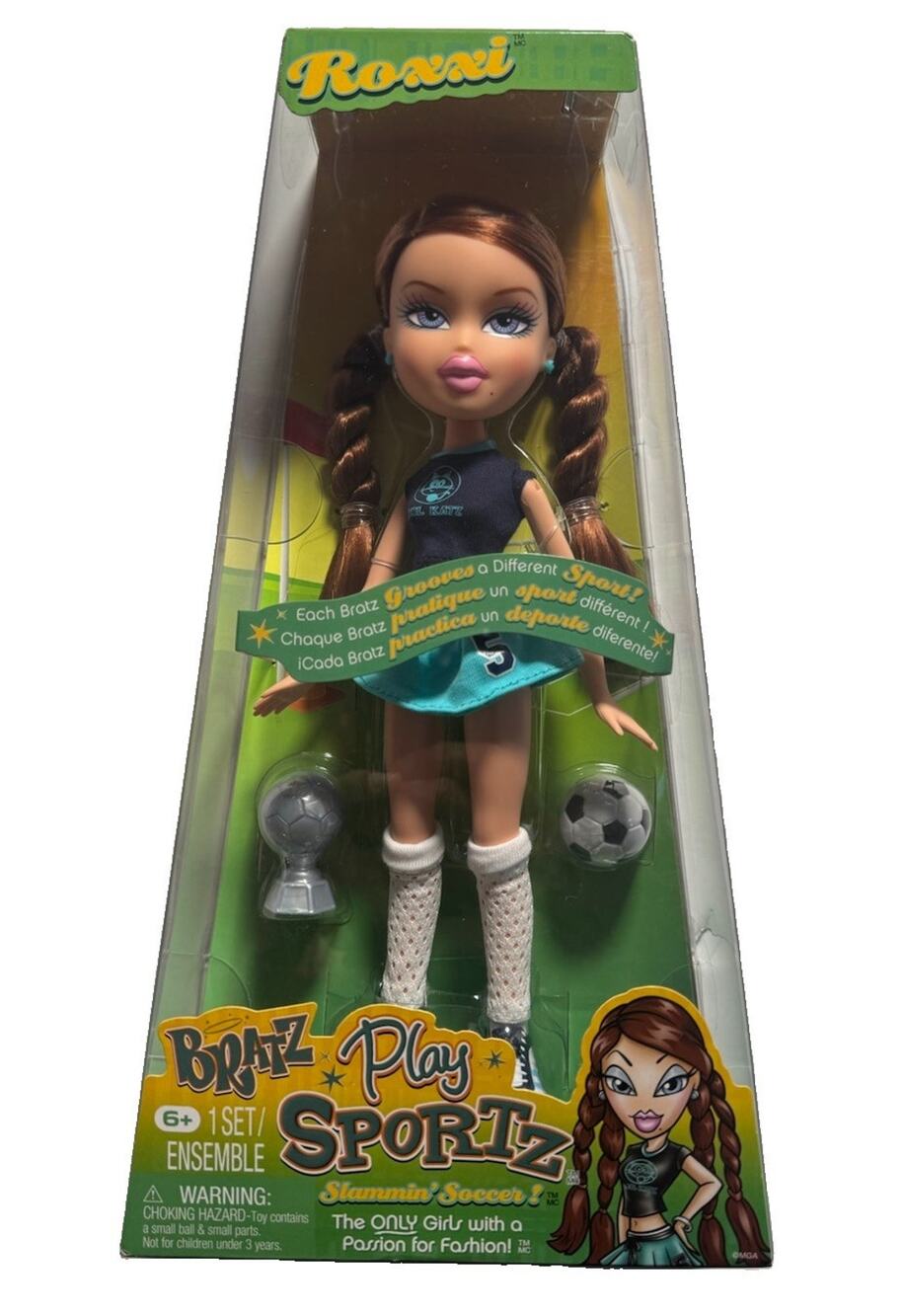 Bratz Play Sportz Roxxi Soccer Doll with Ball & Trophy Accessories